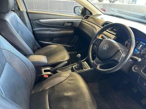Suzuki Ciaz 1.5 GLX manual - Image 10