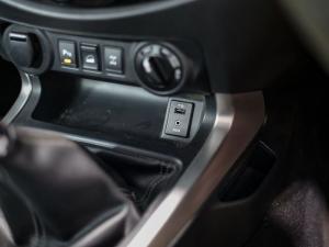 Nissan Navara 2.3D double cab 4x4 LE - Image 16