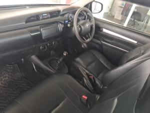 Toyota Hilux 2.4GD S (aircon) - Image 7
