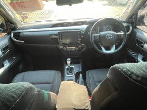 Toyota Hilux 2.8GD-6 double cab 4x4 Raider auto - Image 6