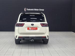 Toyota Land Cruiser 300 3.3D ZX SE - Image 5
