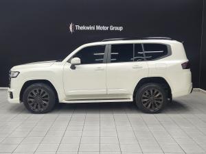 Toyota Land Cruiser 300 3.3D ZX SE - Image 12