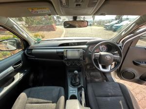 Toyota Hilux 2.4GD-6 single cab Raider manual - Image 6