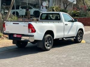 Toyota Hilux 2.4GD-6 single cab Raider manual - Image 2