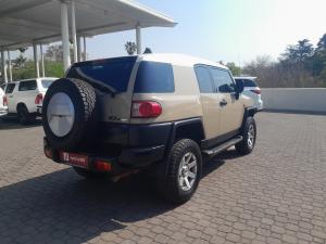Toyota FJ Cruiser FJ Cruiser - Image 2