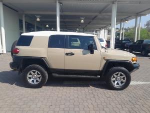 Toyota FJ Cruiser FJ Cruiser - Image 3