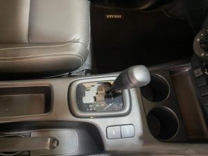 Toyota Hilux 2.4 GD-6 RB Raider automaticE/CAB - Image 11