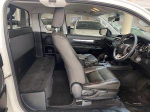 Toyota Hilux 2.4 GD-6 RB Raider automaticE/CAB - Image 12
