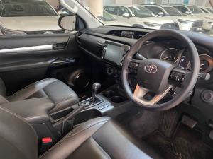Toyota Hilux 2.4 GD-6 RB Raider automaticE/CAB - Image 8