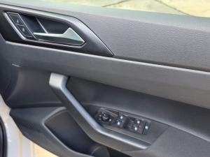 Volkswagen Polo 1.0 TSI - Image 9