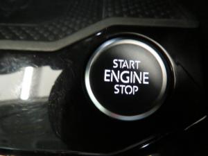 Volkswagen T-ROC 2.0 TSI Design 4MOT DSG - Image 18