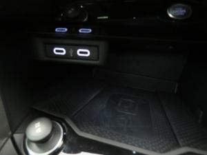 Volkswagen T-ROC 2.0 TSI Design 4MOT DSG - Image 19