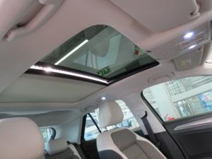 Volkswagen T-ROC 2.0 TSI Design 4MOT DSG - Image 21