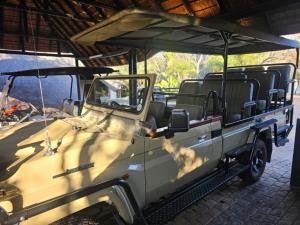 Toyota Land Cruiser 79 2.8 GD-6S/C - Image 1