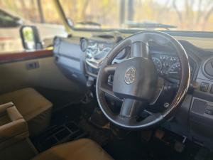 Toyota Land Cruiser 79 2.8 GD-6S/C - Image 6