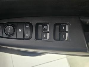 Kia Sportage 2.0 Ignite + automatic - Image 19