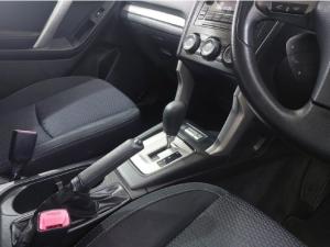 Subaru Forester 2.5 X Sportshift - Image 10