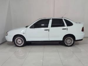 Volkswagen Polo Classic 1.6 - Image 2