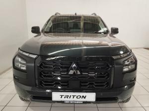 Mitsubishi Triton 2.4DI-D double cab Xtreme 4x4 - Image 2