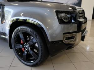 Land Rover Defender 110 D300 X - Image 14