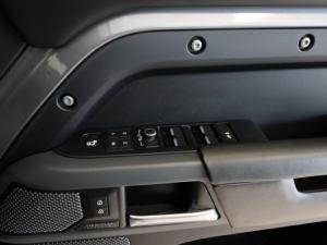 Land Rover Defender 110 D300 X - Image 21