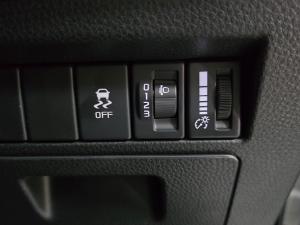 Isuzu D-Max 1.9TD double cab LS 4x4 auto - Image 13