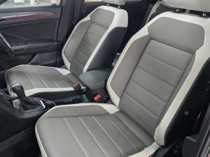 Volkswagen T-Roc 2.0TSI 140kW 4Motion R-Line - Image 18