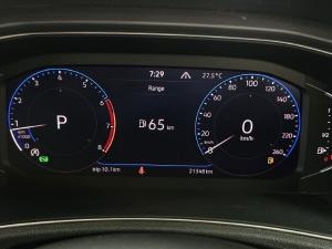 Volkswagen T-Roc 2.0TSI 140kW 4Motion R-Line - Image 3