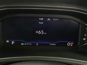 Volkswagen T-Roc 2.0TSI 140kW 4Motion R-Line - Image 6