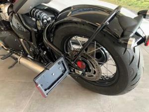 Triumph Bonneville Bobber Black - Image 9