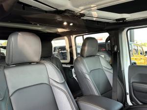 Jeep Wrangler Unlimited 2.0T Sahara - Image 17