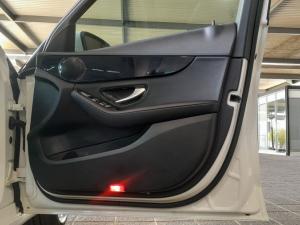 Mercedes-Benz C-Class C180 - Image 8
