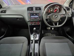 Volkswagen Polo Vivo hatch 1.6 Comfortline auto - Image 9