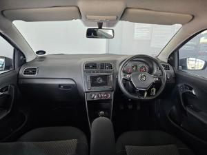 Volkswagen Polo Vivo hatch 1.6 Highline - Image 10