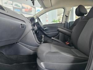 Volkswagen Polo Vivo hatch 1.6 Highline - Image 11
