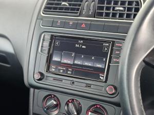 Volkswagen Polo Vivo hatch 1.6 Highline - Image 12