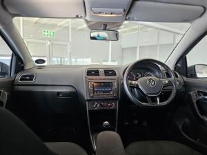 Volkswagen Polo Vivo hatch 1.6 Highline - Image 15