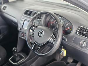Volkswagen Polo Vivo hatch 1.6 Highline - Image 18