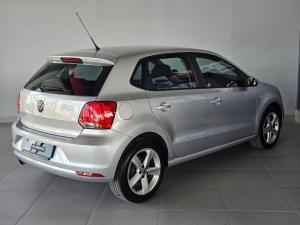 Volkswagen Polo Vivo hatch 1.6 Highline - Image 4
