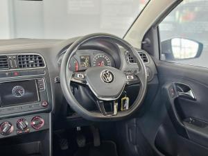 Volkswagen Polo Vivo hatch 1.6 Highline - Image 9