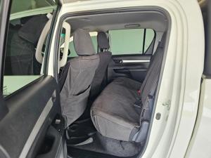 Toyota Hilux 2.8GD-6 double cab 4x4 Raider auto - Image 15