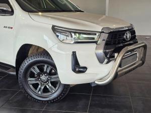 Toyota Hilux 2.8GD-6 double cab 4x4 Raider auto - Image 3