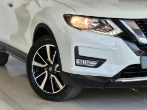 Nissan X-Trail 2.5 4x4 Acenta Tech - Image 9