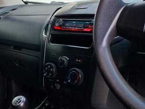 Isuzu D-Max Gen 6 250 single cab Fleetside safety - Image 10