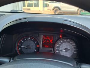 Isuzu D-Max Gen 6 250 single cab Fleetside safety - Image 8