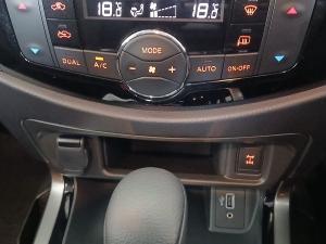 Nissan Navara 2.5DDTi double cab Stealth - Image 16