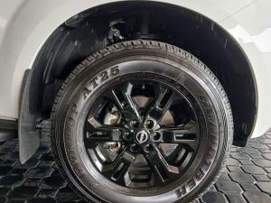 Nissan Navara 2.5DDTi double cab Stealth - Image 9