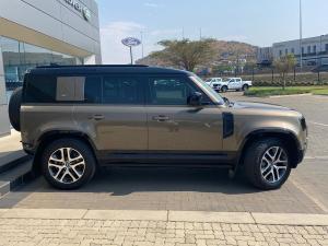 Land Rover Defender 110 D300 X-Dynamic HSE - Image 5