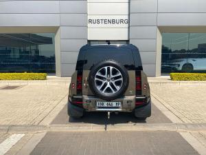 Land Rover Defender 110 D300 X-Dynamic HSE - Image 5
