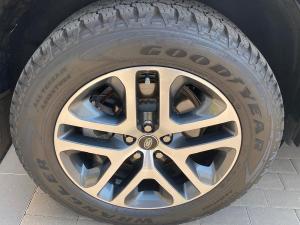 Land Rover Defender 110 D300 X-Dynamic HSE - Image 7